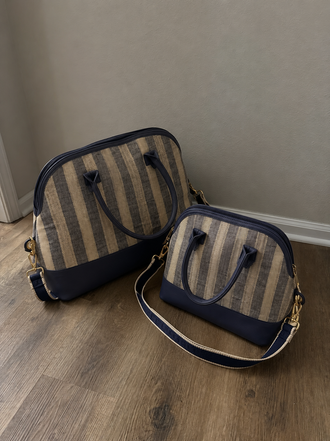 Weekend Bag - Navy X BEIGE